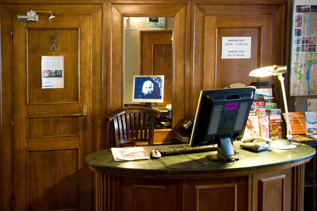 Club Hotel Praha Екстериор снимка