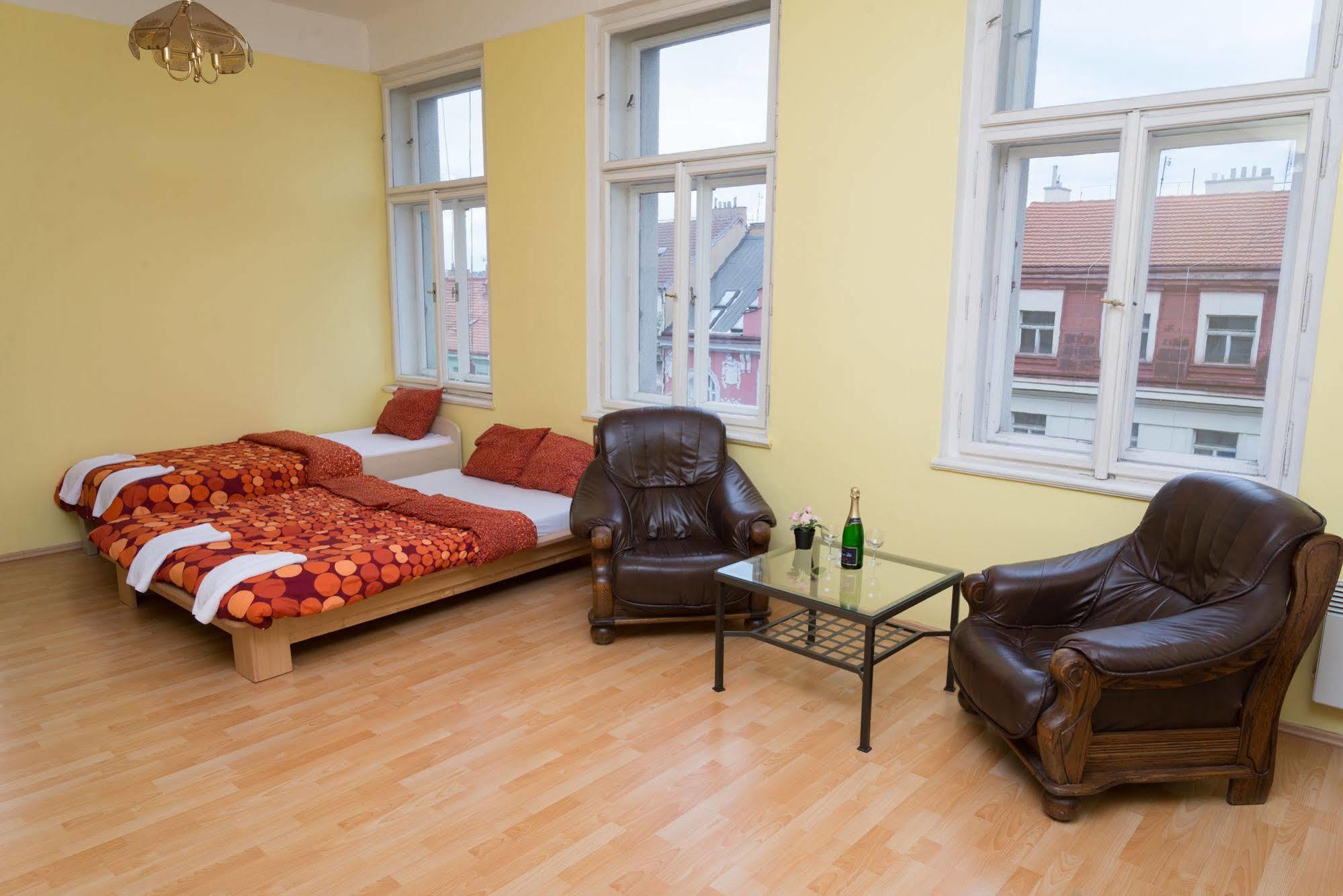 Club Hotel Praha Екстериор снимка
